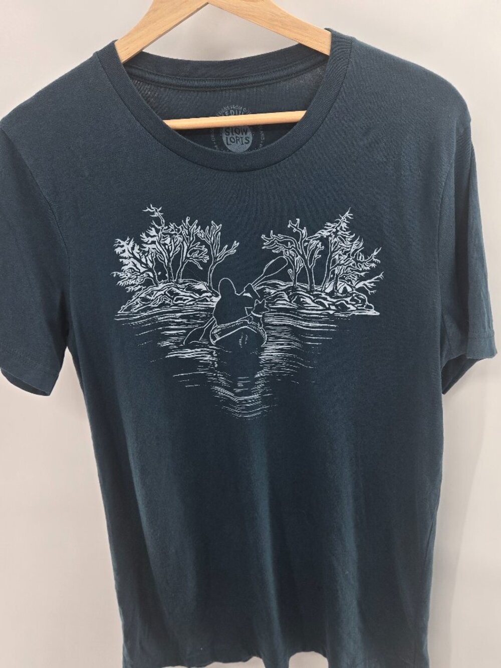 Slow Loris Atlantic Blue Canoe Nature Graphic Men's T-Shirt Size Medium